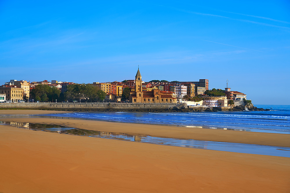 gijon-beach-san-lorenzo-san-pedro-church-asturias